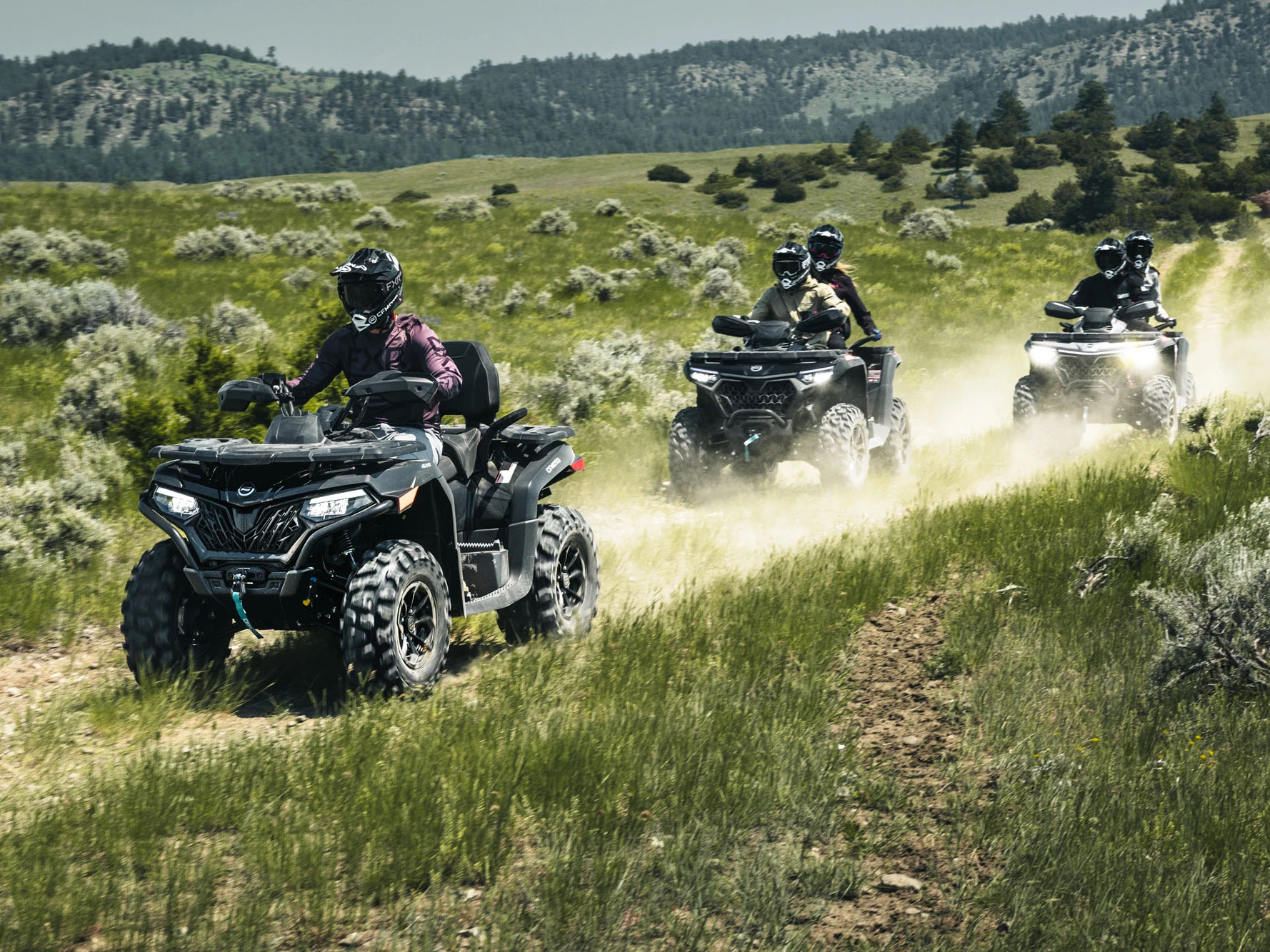 2026 CFMOTO CForce 600 Touring in Topsham, Maine - Photo 4