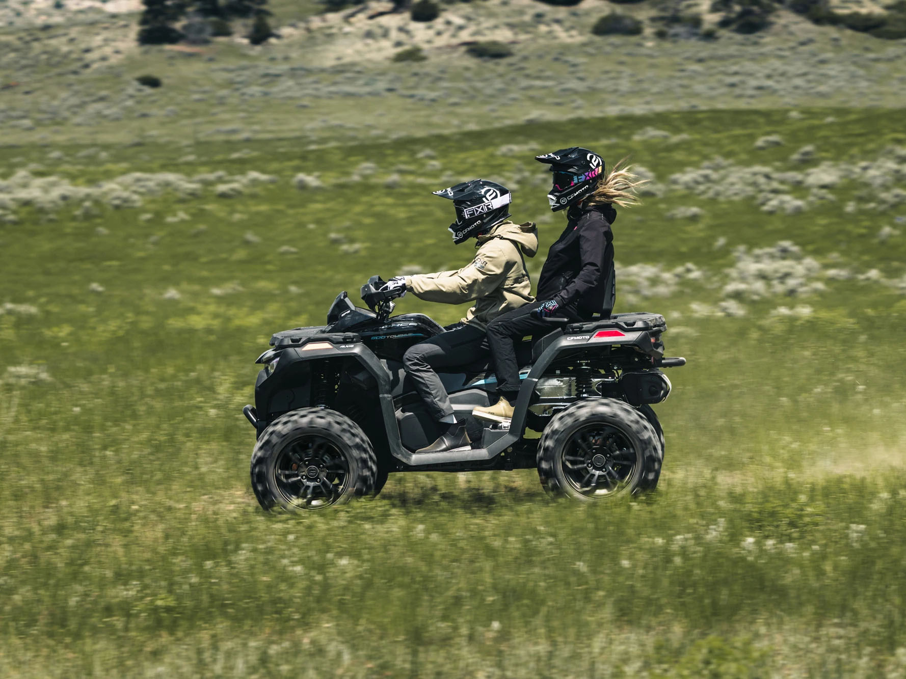 2026 CFMOTO CForce 800 Touring in Topsham, Maine - Photo 3