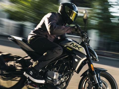 2026 CFMOTO 300NK in Topsham, Maine - Photo 4