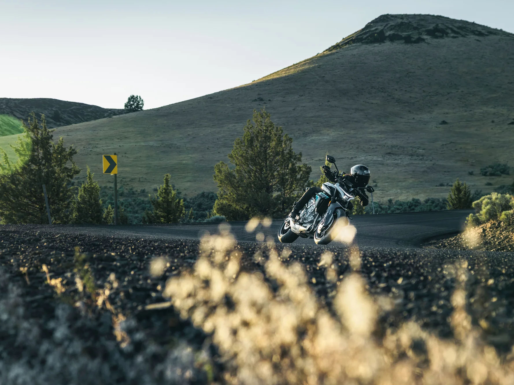 2026 CFMOTO 675NK in Topsham, Maine - Photo 4
