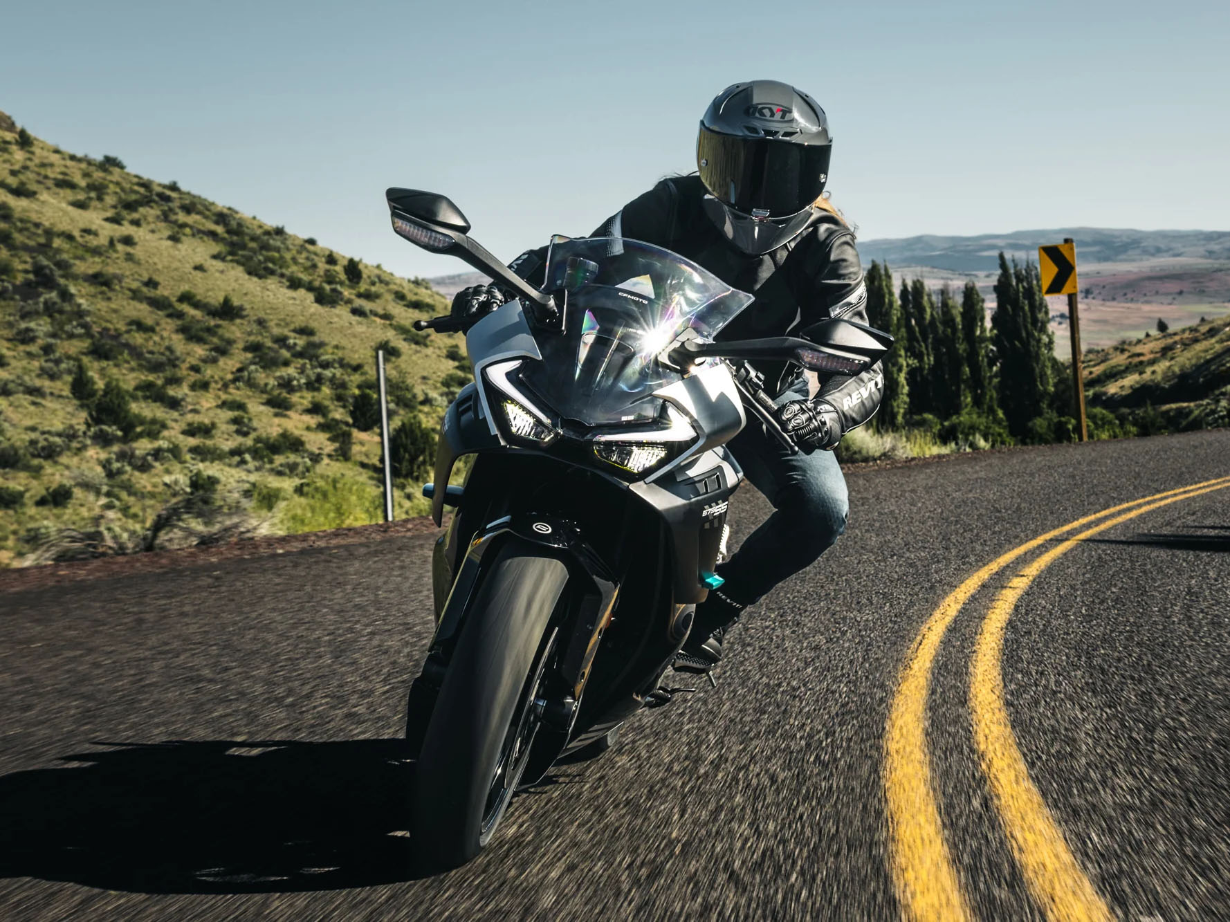 2026 CFMOTO 675SS in Topsham, Maine - Photo 9