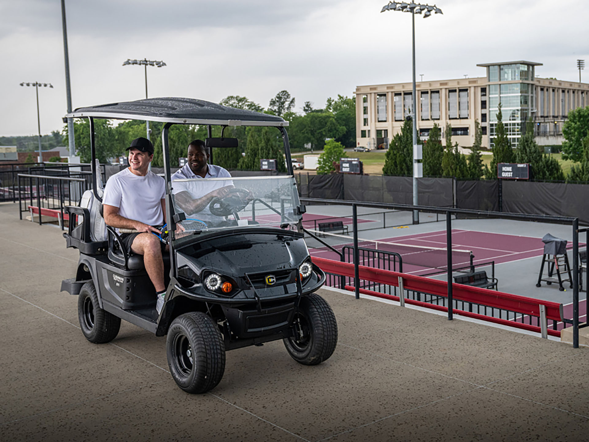 2024 Cushman Shuttle 2+2 ELiTE Lithium in Laconia, New Hampshire - Photo 5