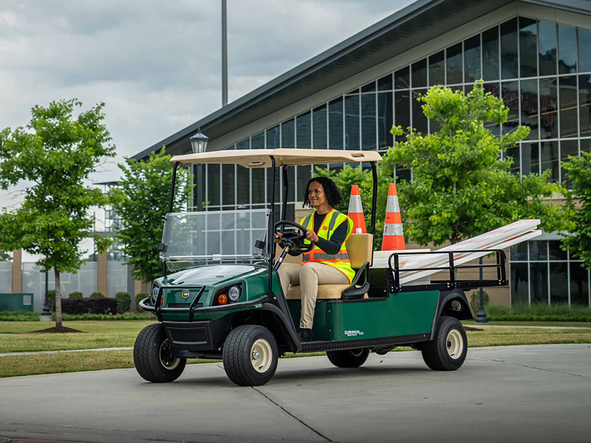 2024 Cushman Shuttle 2 ELiTE Lithium in Laconia, New Hampshire - Photo 3
