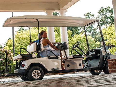 2024 Cushman Shuttle 6 ELiTE Lithium Electric in Laconia, New Hampshire - Photo 2