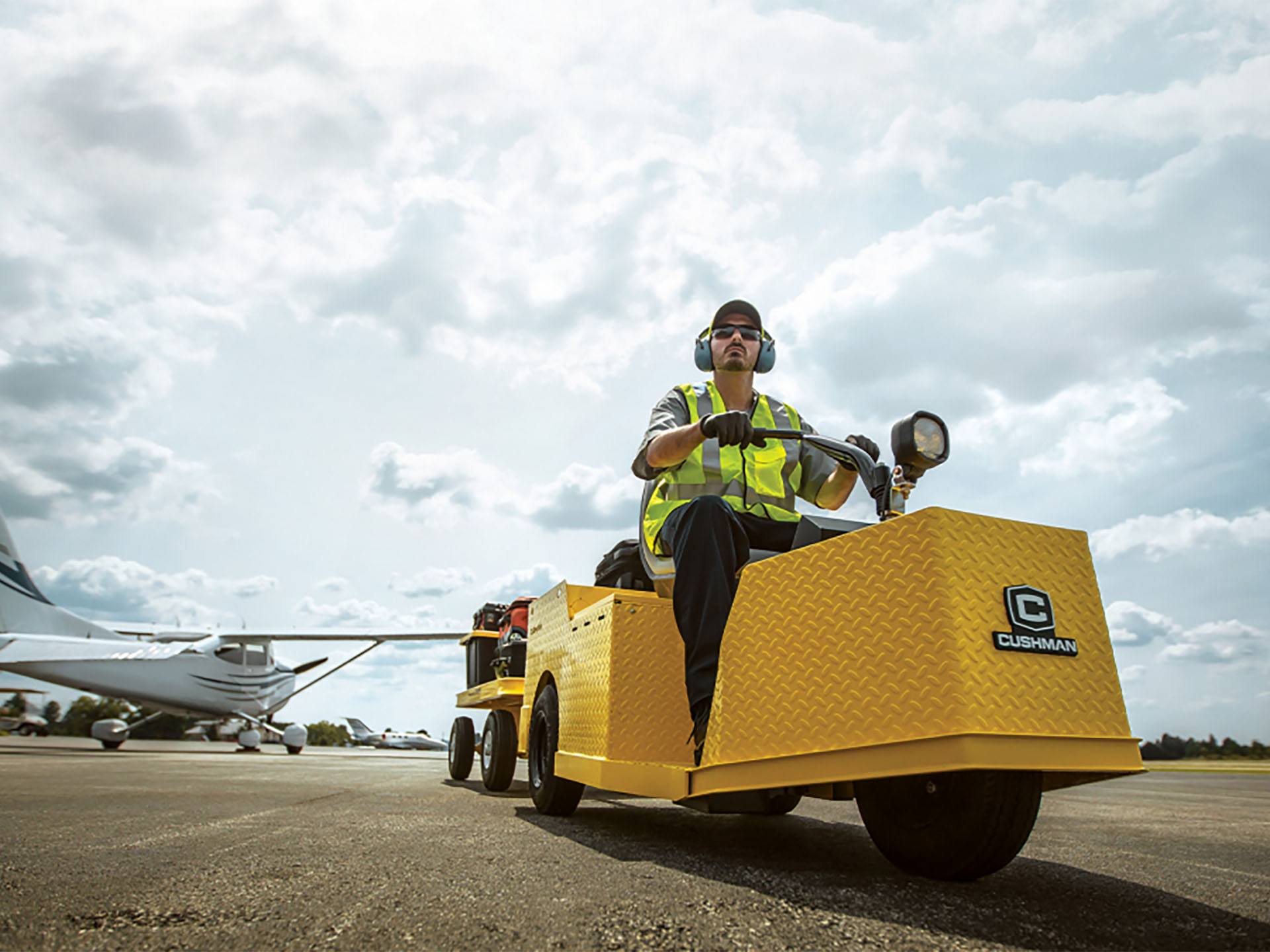 2024 Cushman Tug 8K AC Electric in Laconia, New Hampshire - Photo 7