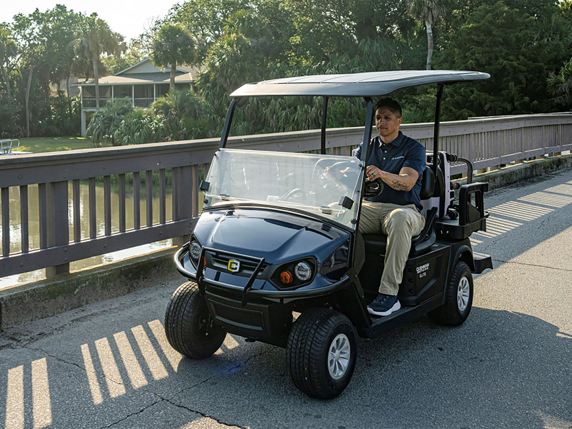 2025 Cushman Shuttle 2+2 ELiTE Lithium in Laconia, New Hampshire - Photo 8