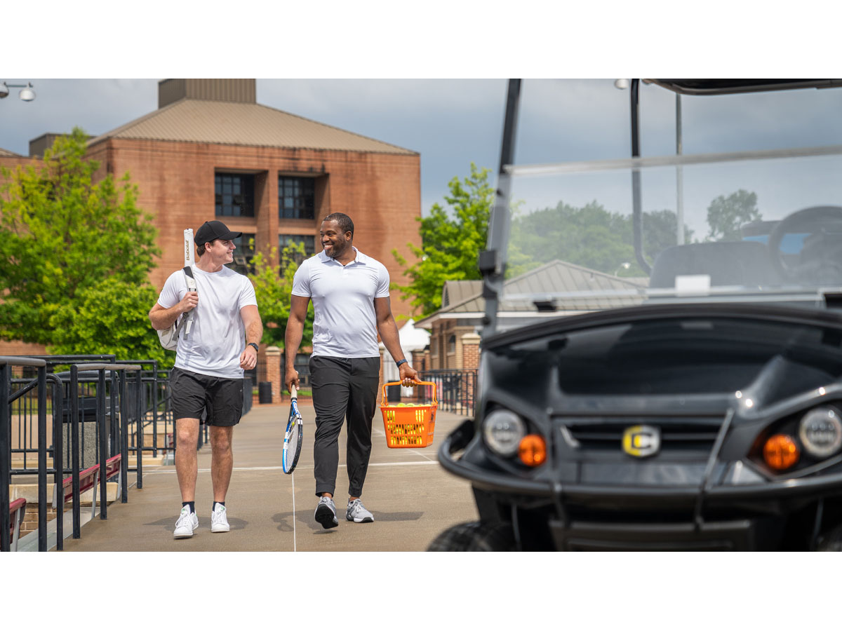 2025 Cushman Shuttle 2+2 ELiTE Lithium in Laconia, New Hampshire - Photo 6