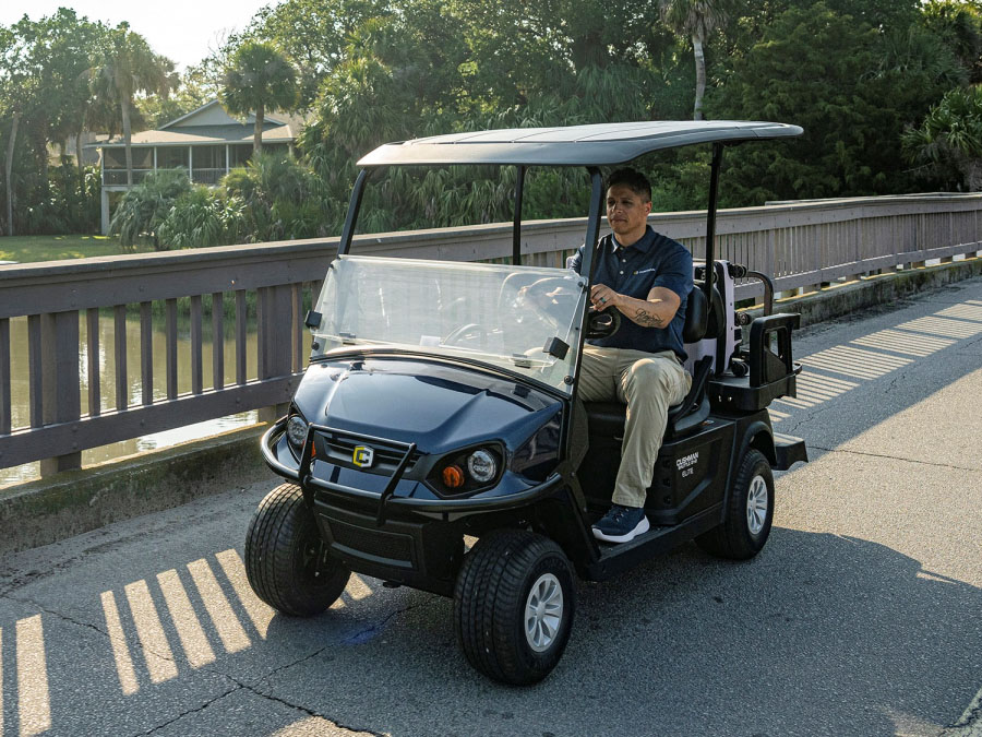 2025 Cushman Shuttle 2+2 EFI Gas in Laconia, New Hampshire - Photo 6