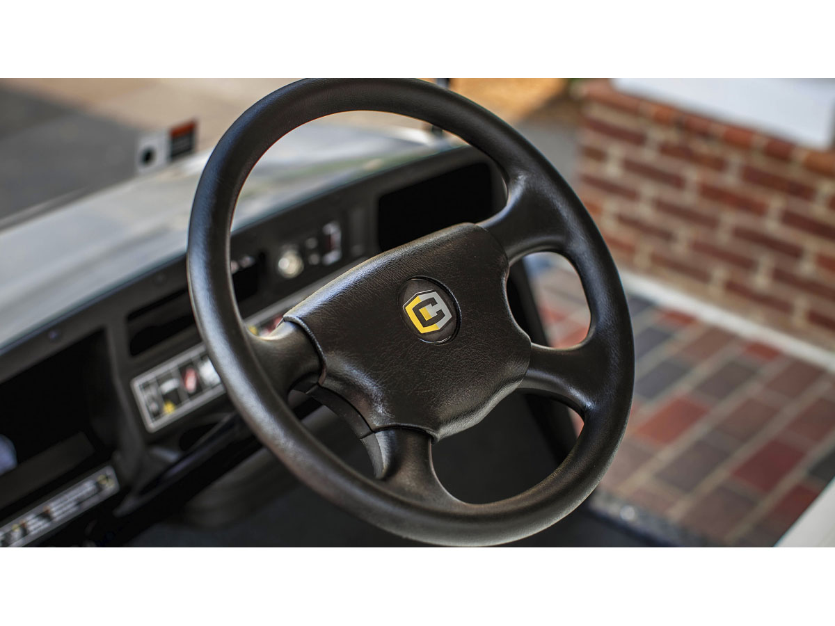 2025 Cushman Shuttle 8 EFI Gas in Laconia, New Hampshire - Photo 4