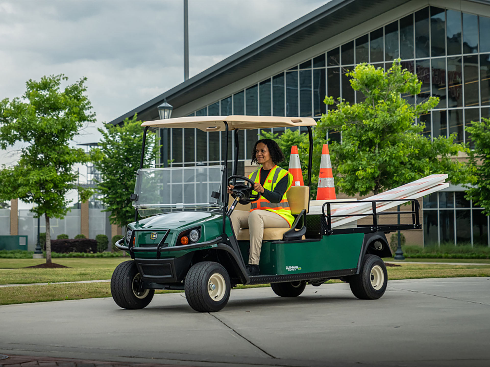 2025 Cushman Shuttle 2 ELiTE Lithium in Laconia, New Hampshire - Photo 8