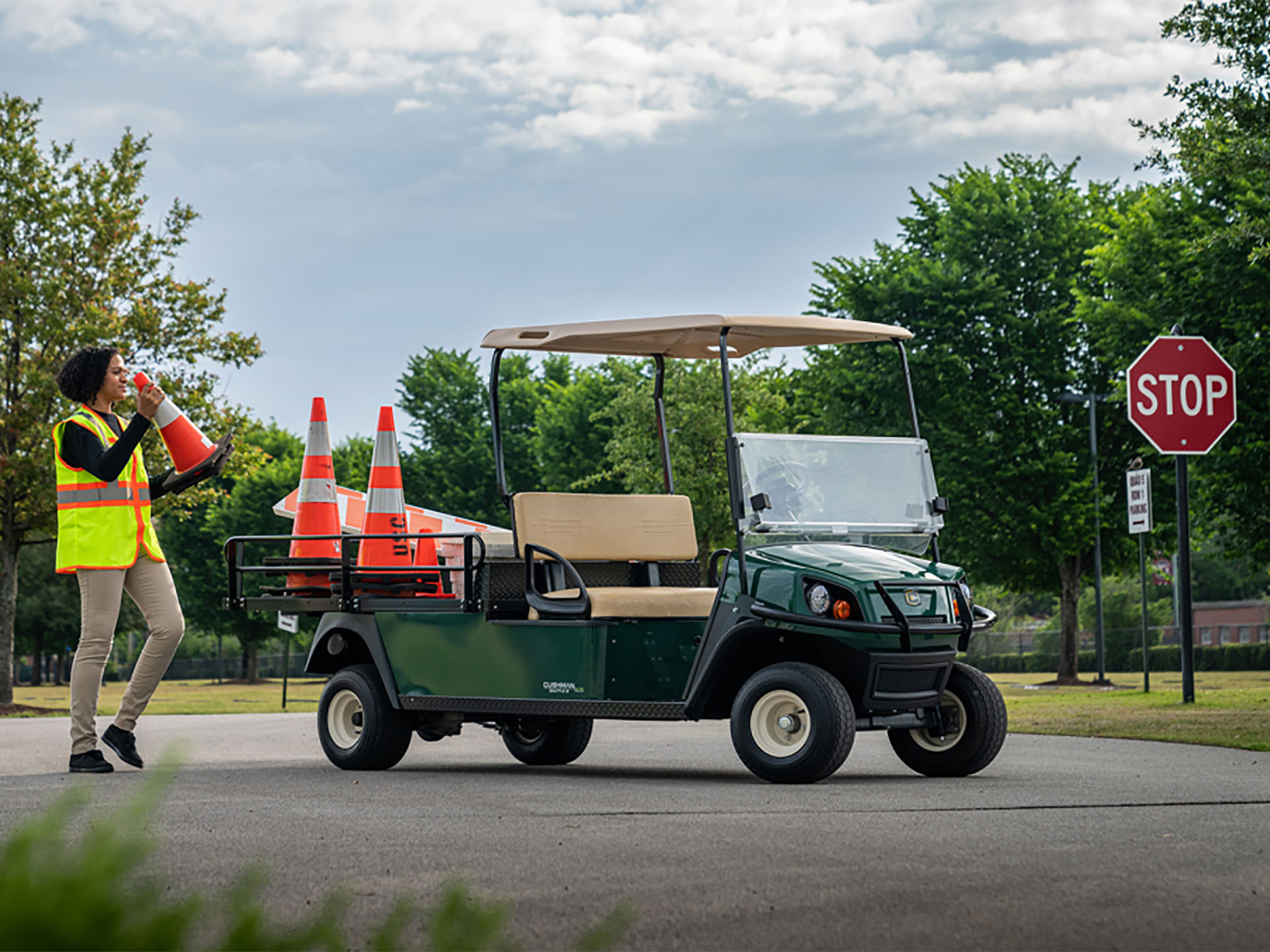 2025 Cushman Shuttle 2 EFI Gas in Laconia, New Hampshire - Photo 7