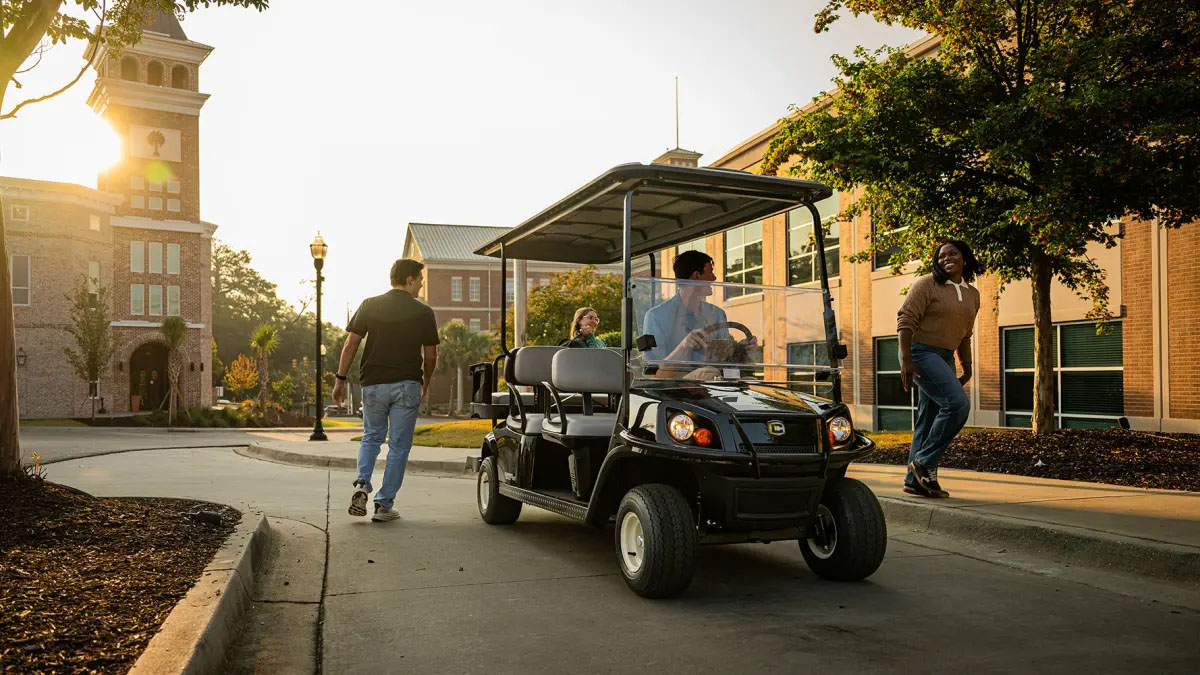 2026 Cushman Shuttle 6 ELiTE Lithium Electric in Bakersfield, California - Photo 5