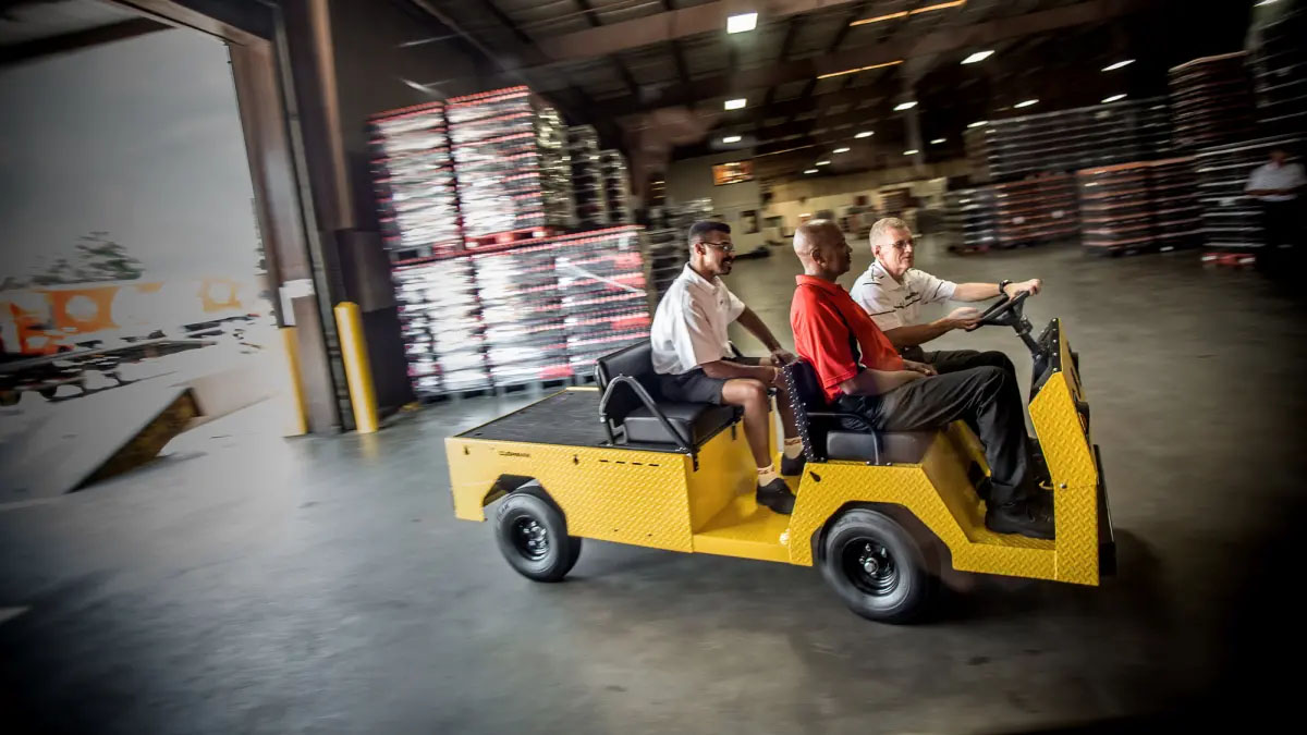 2026 Cushman Titan XD 48V 4-Passenger Electric in Bakersfield, California - Photo 5