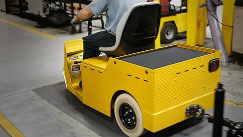 2026 Cushman Tug 8K AC Electric in Bakersfield, California - Photo 3