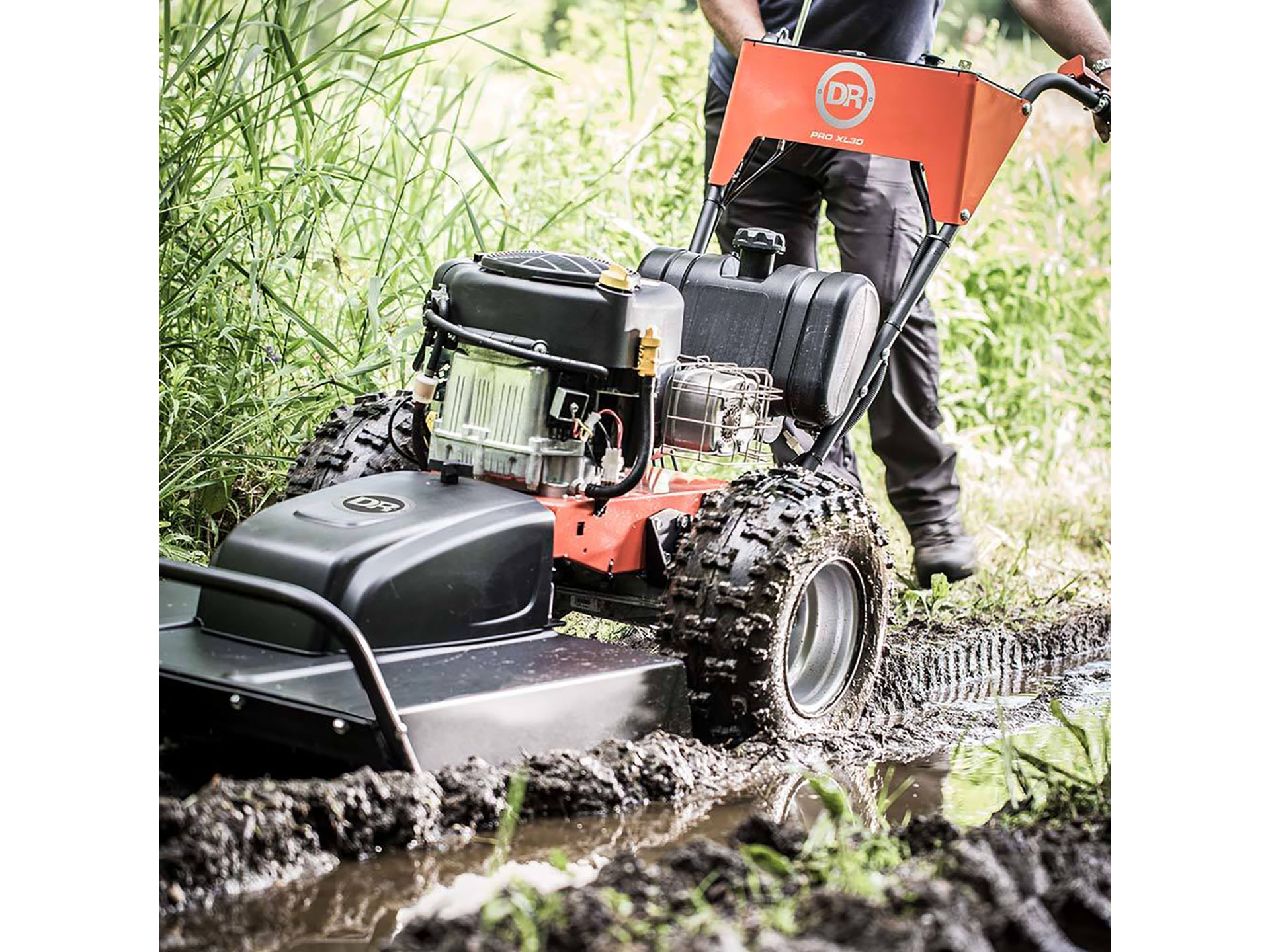 DR Power Equipment PRO XL30 30 in. Briggs & Stratton 17.5 hp in Gaylord, Michigan - Photo 3