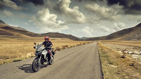2022 Ducati Multistrada V4 S Travel & Radar in Portland, Oregon - Photo 2
