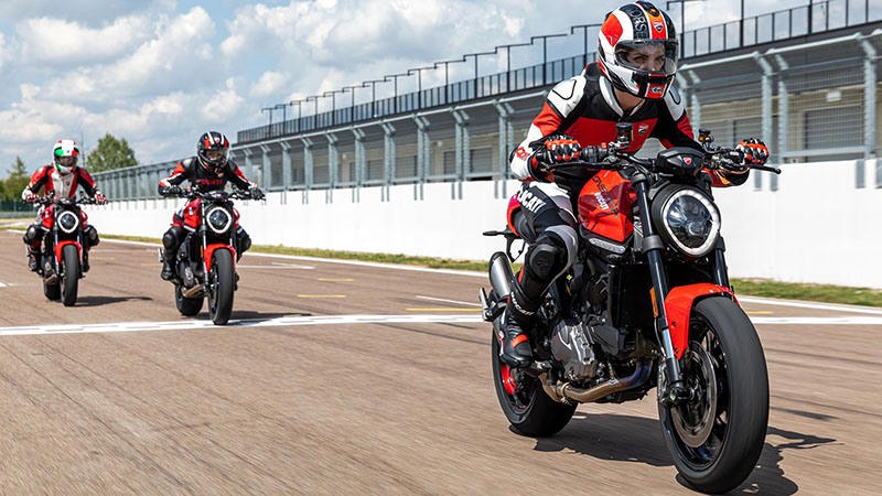 2022 Ducati Monster + in Portland, Oregon - Photo 11