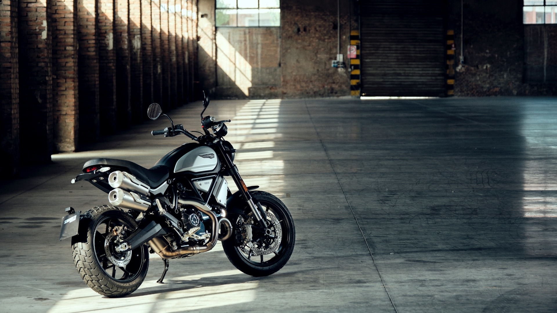 2022 Ducati Scrambler 1100 Dark PRO in Portland, Oregon - Photo 3