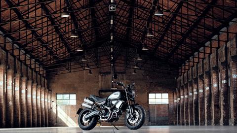 2022 Ducati Scrambler 1100 Dark PRO in Portland, Oregon - Photo 7