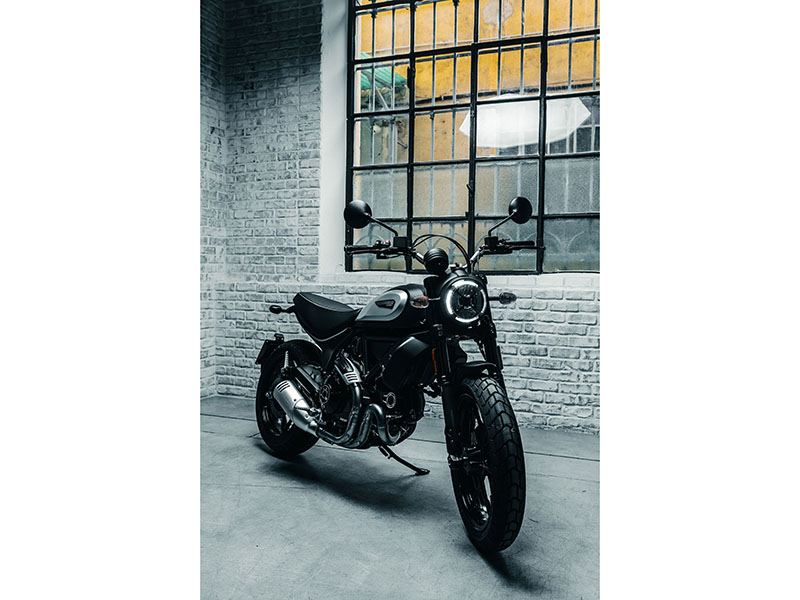 2022 Ducati Scrambler Icon Dark in Fort Myers, Florida - Photo 26