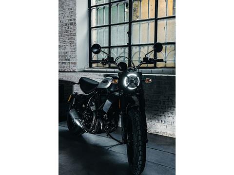 2022 Ducati Scrambler Icon Dark in Fort Myers, Florida - Photo 28