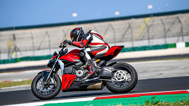 2022 Ducati Streetfighter V2 in Portland, Oregon - Photo 14