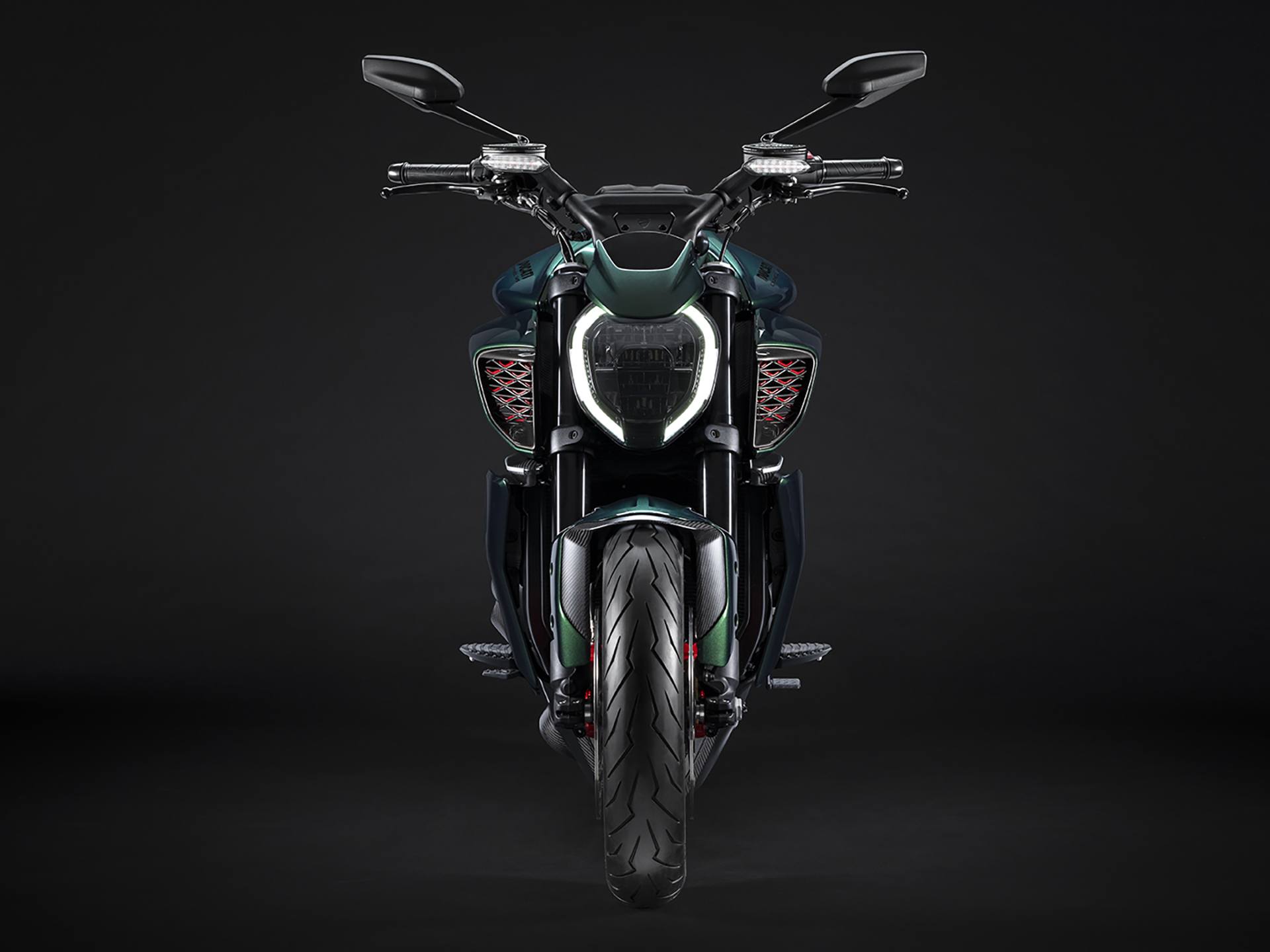 2024 Ducati Diavel For Bentley in Portland, Oregon - Photo 5