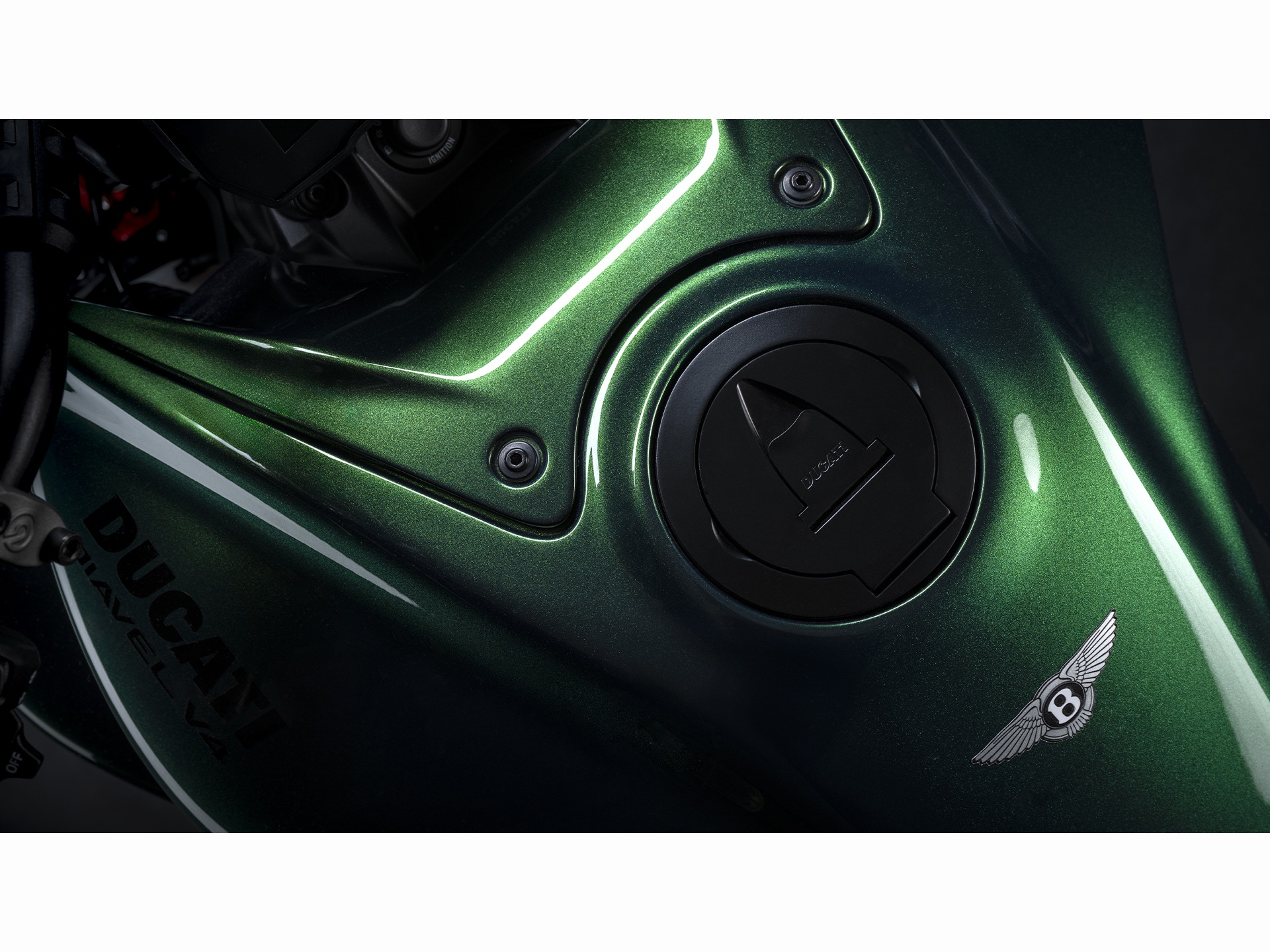 2024 Ducati Diavel For Bentley in Portland, Oregon - Photo 16