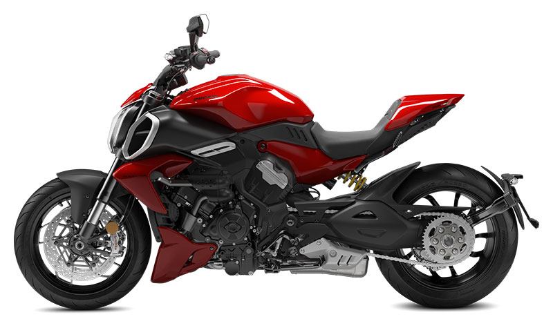 2024 Ducati Diavel V4 in Foxboro, Massachusetts - Photo 25