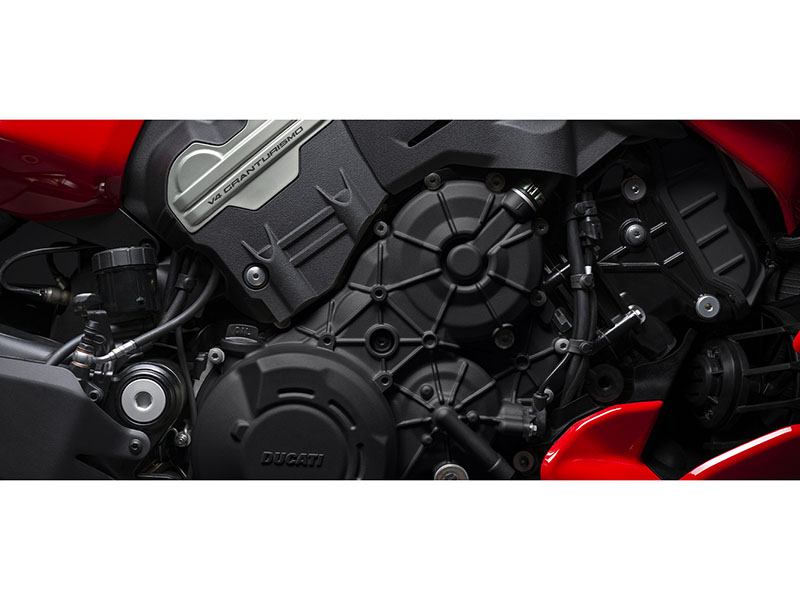 2024 Ducati Diavel V4 in Portland, Oregon - Photo 12