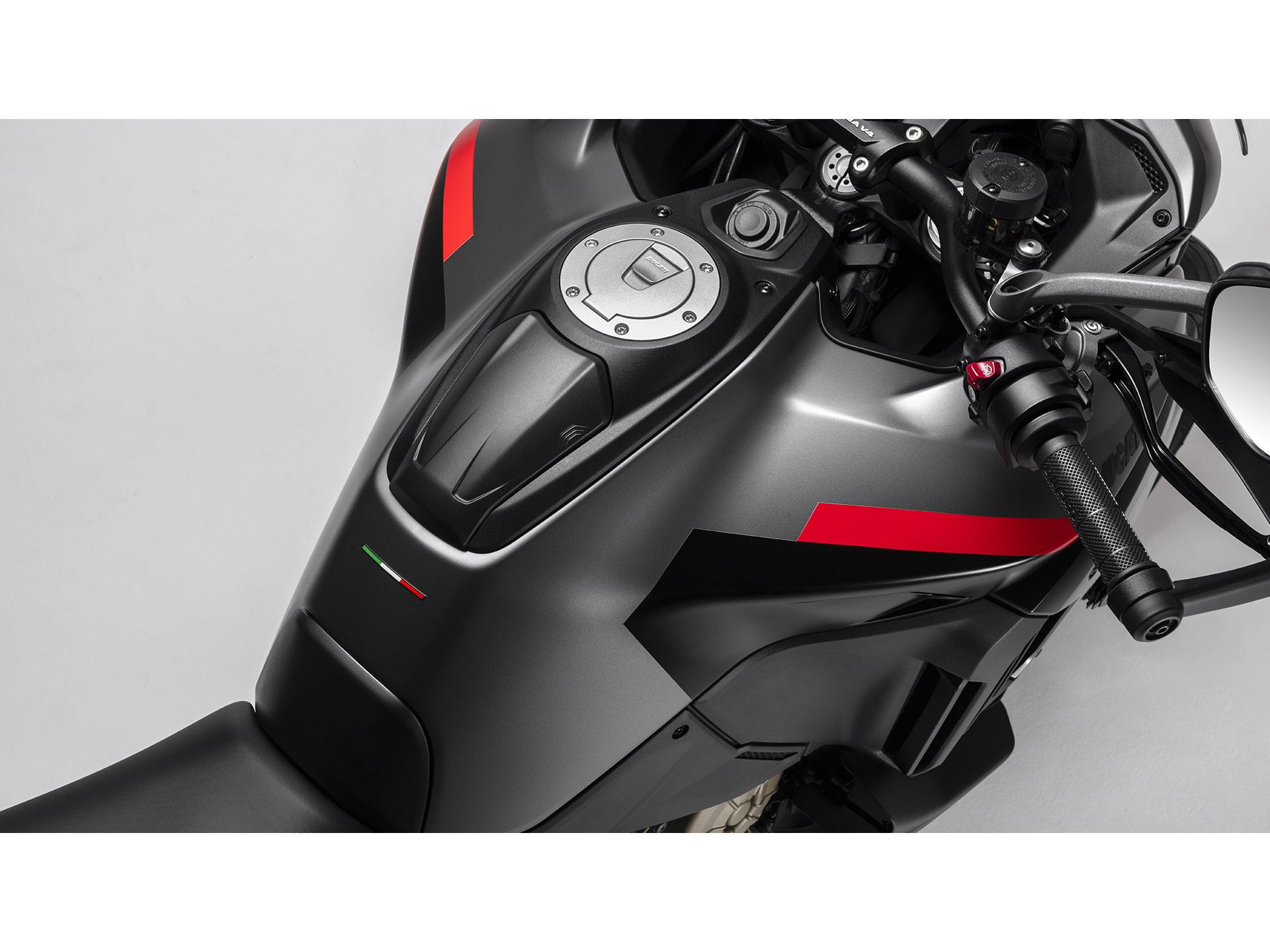 2024 Ducati Multistrada V4 S Grand Tour in Portland, Oregon - Photo 11