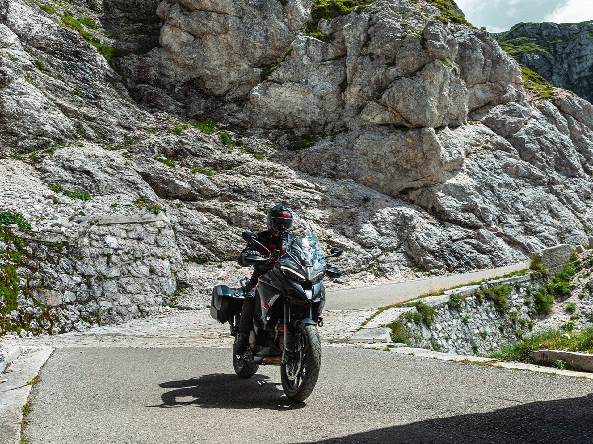 2024 Ducati Multistrada V4 S Grand Tour in Portland, Oregon - Photo 17