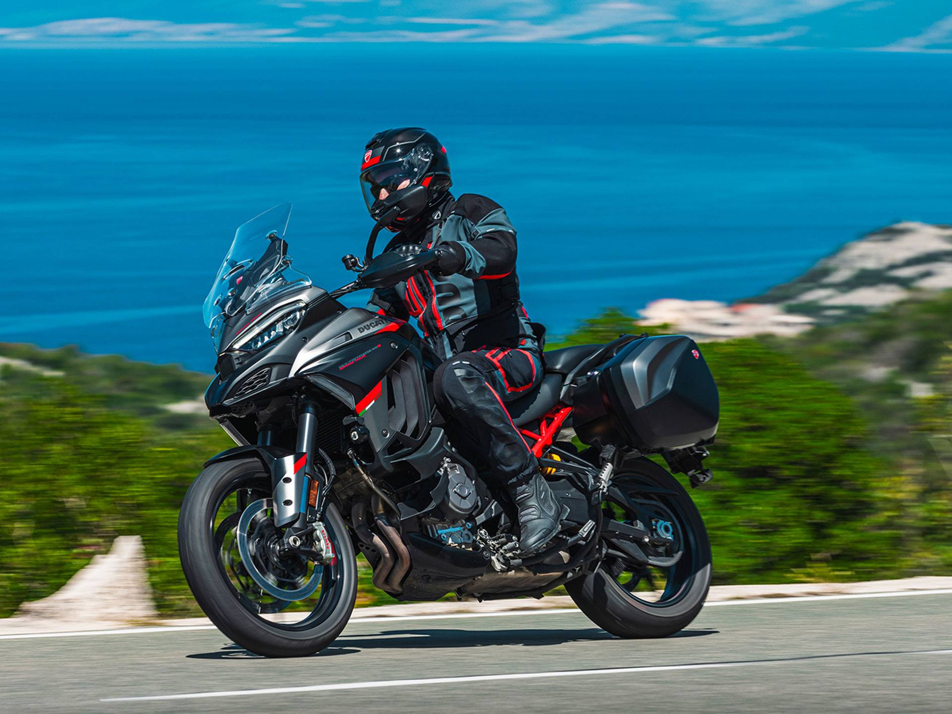 2024 Ducati Multistrada V4 S Grand Tour in Portland, Oregon - Photo 20