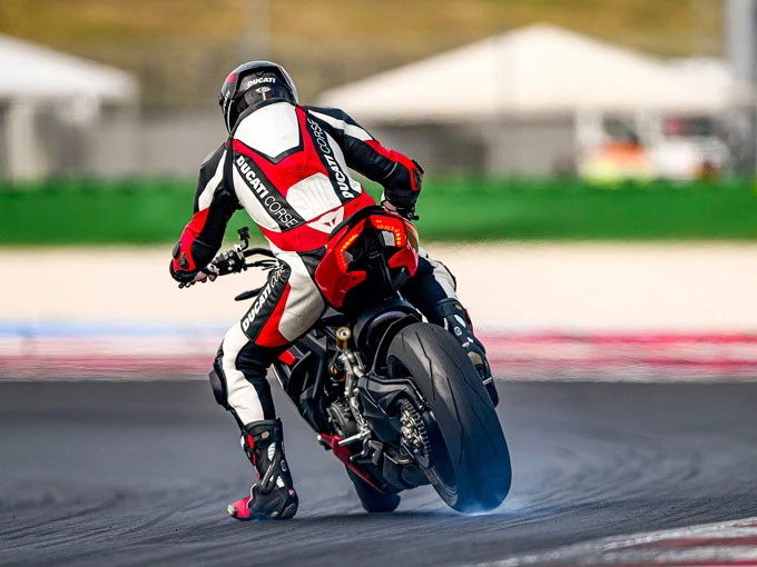 2024 Ducati Streetfighter V2 in Portland, Oregon - Photo 12
