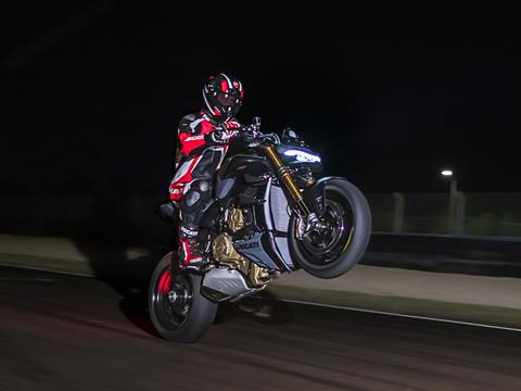 2024 Ducati Streetfighter V4 S in Foxboro, Massachusetts - Photo 11