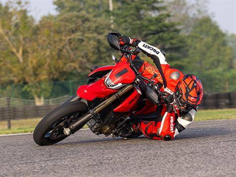 2024 Ducati Hypermotard 698 Mono in Foxboro, Massachusetts - Photo 12