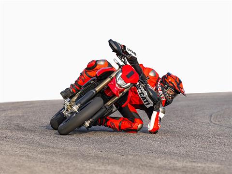 2024 Ducati Hypermotard 698 Mono in Foxboro, Massachusetts - Photo 14