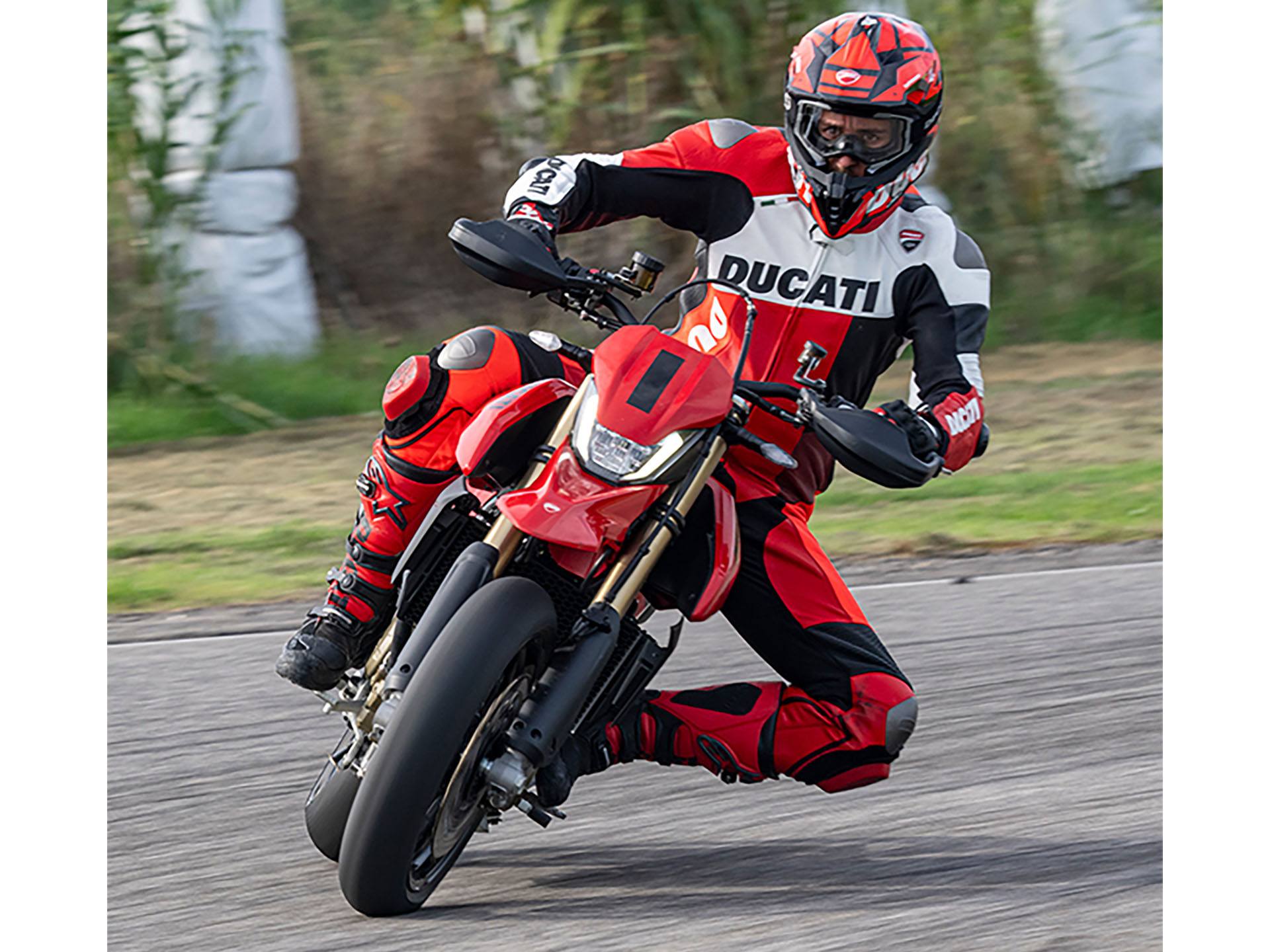 2024 Ducati Hypermotard 698 Mono in Foxboro, Massachusetts - Photo 20