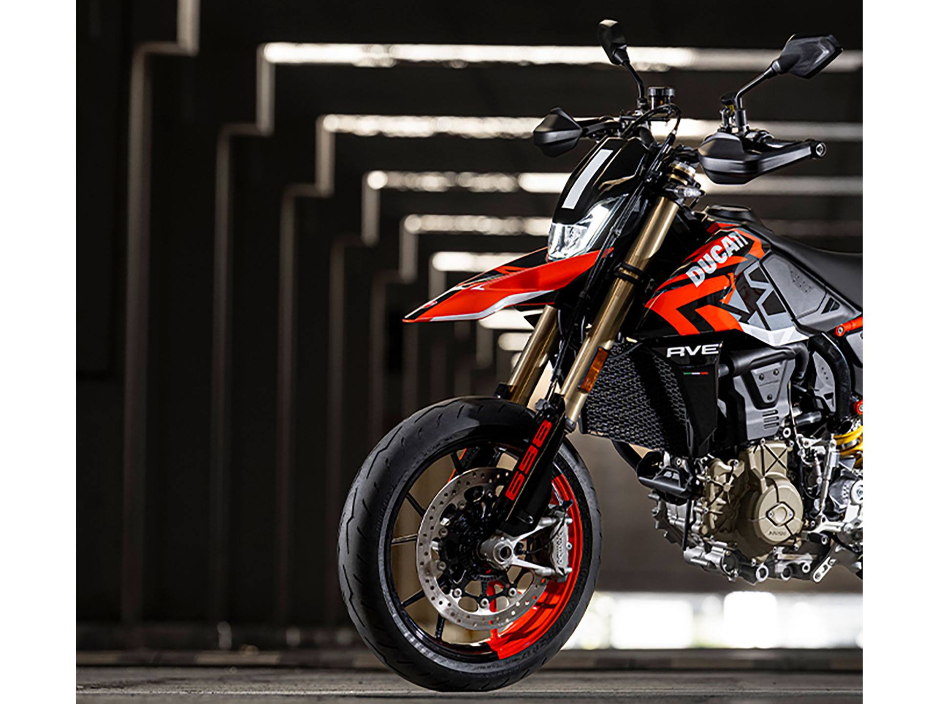 2024 Ducati Hypermotard 698 Mono RVE New Motorcycle For Sale De Pere Wisconsin Tytlers Cycle