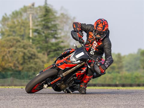 2024 Ducati Hypermotard 698 Mono RVE in Foxboro, Massachusetts - Photo 20