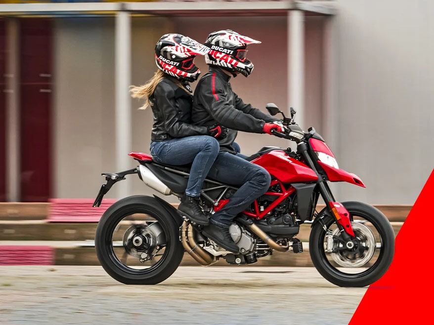 2024 Ducati Hypermotard 950 in Foxboro, Massachusetts - Photo 8