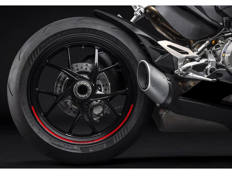 2024 Ducati Panigale V2 in Portland, Oregon - Photo 8