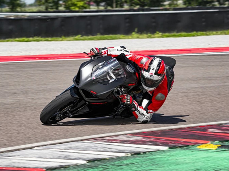 2024 Ducati Panigale V2 in Portland, Oregon - Photo 16