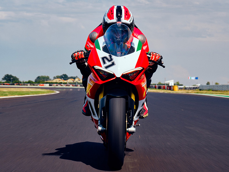2024 Ducati Panigale V2 Bayliss 1st Championship 20th Anniversary in Portland, Oregon - Photo 20