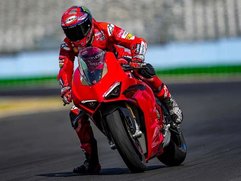 2024 Ducati Panigale V4 S in Portland, Oregon - Photo 17