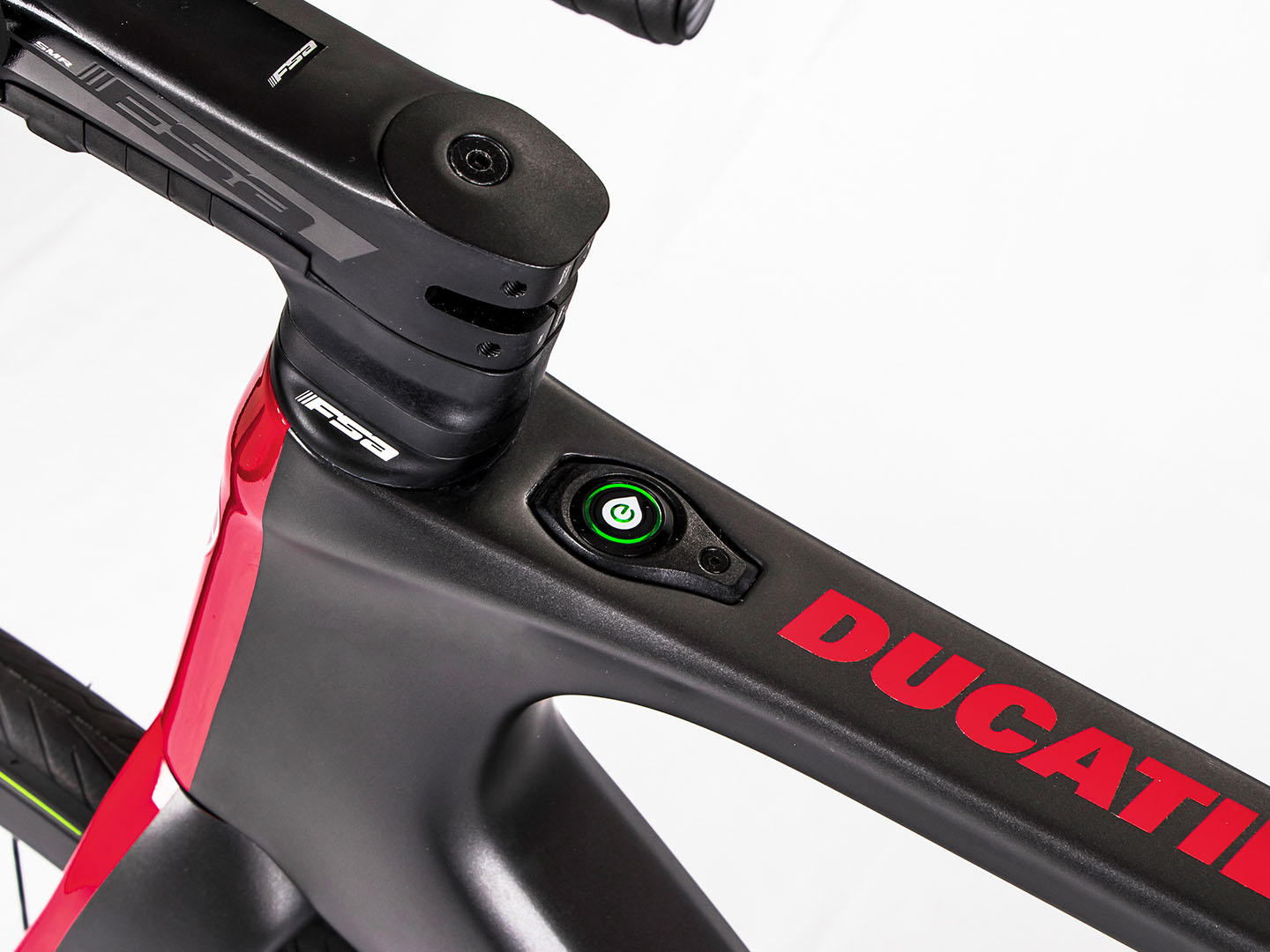 2025 Ducati Futa - M in Portland, Oregon - Photo 9