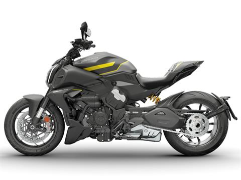 2025 Ducati Diavel V4 in Portland, Oregon - Photo 2