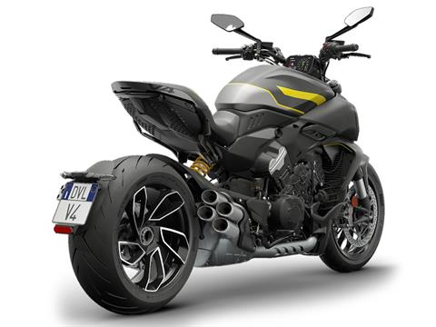 2025 Ducati Diavel V4 in Portland, Oregon - Photo 6