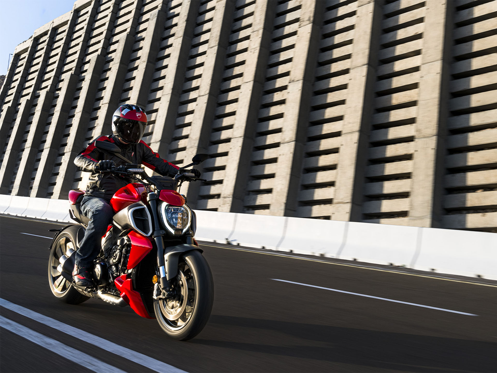 2025 Ducati Diavel V4 in Portland, Oregon - Photo 17