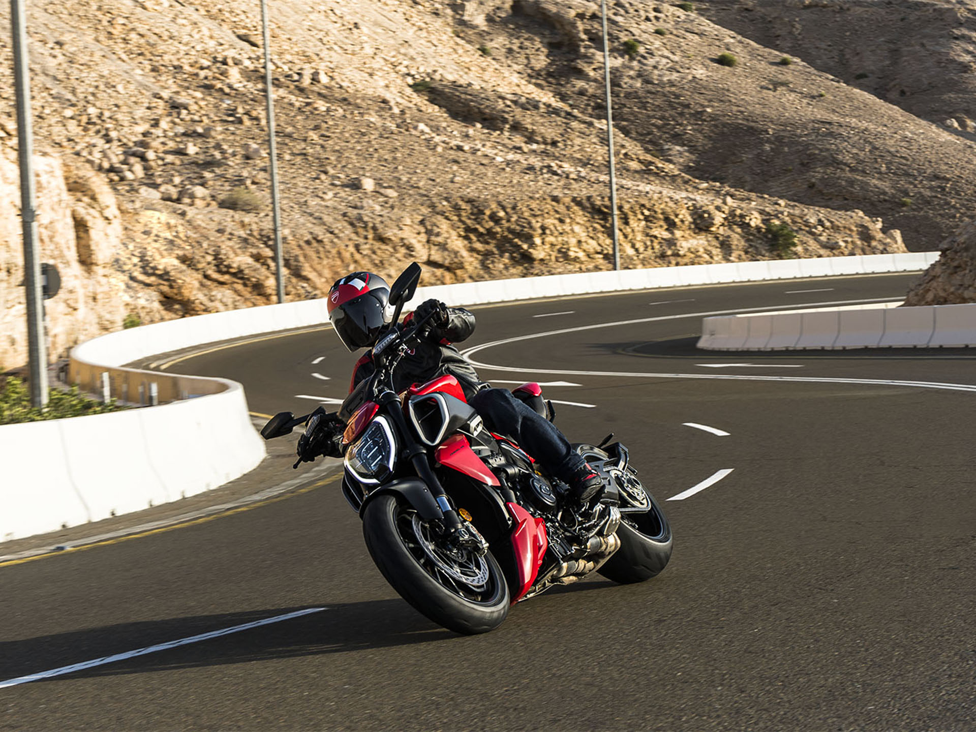 2025 Ducati Diavel V4 in Portland, Oregon - Photo 20